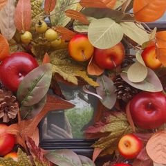 Stunning autumnal wreath