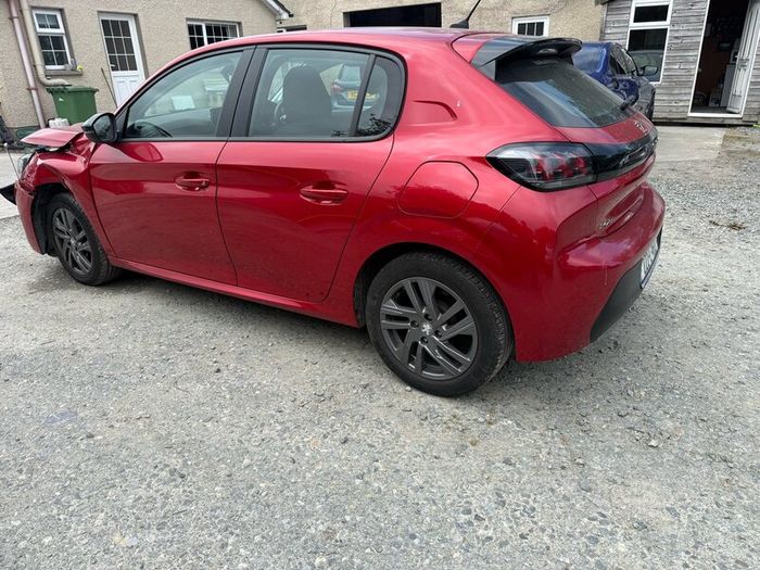 222 Peugeot 208 1.2 petrol