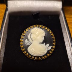 Vintage Black Cameo Brooch