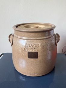 Kiltrea Pottery Snack Crock Pot