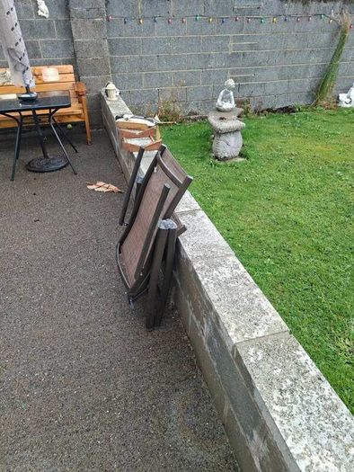 6 folding chairs