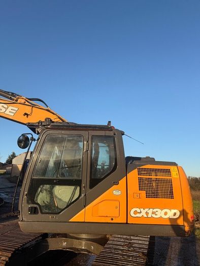 Case 130D digger