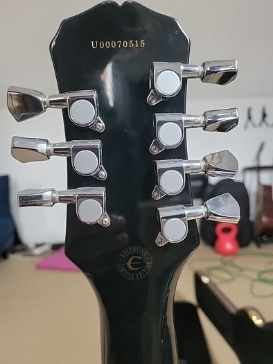 Limited Edition Korean Epiphone Les Paul & Hard Case - 7 strings