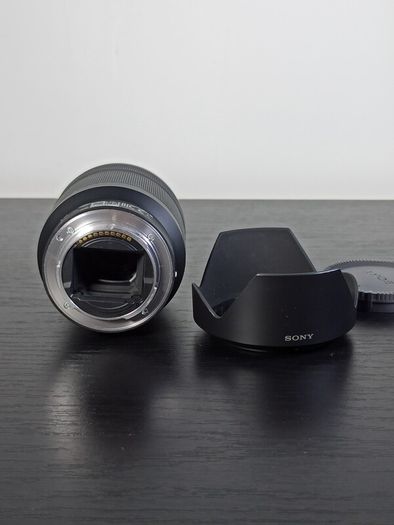 Sony FE 28-70mm f/3.5-5.6 OSS