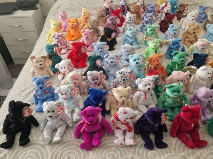 TY Beanie Babies Collection 84 Bears all mint with mint tags