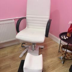 Pedicure station