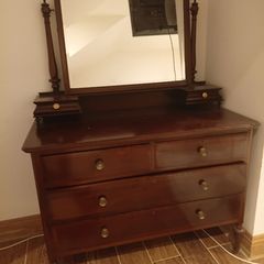 Antique dressing table with mirror