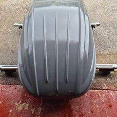 Roof box and rails