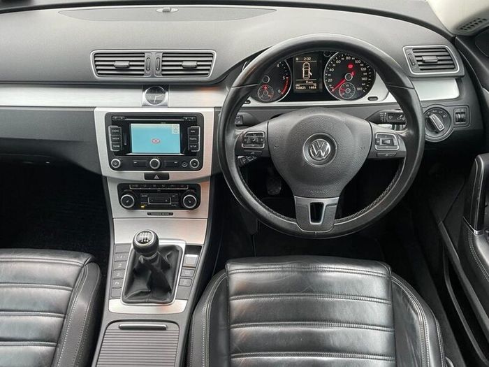 Volkswagen Passat 2011