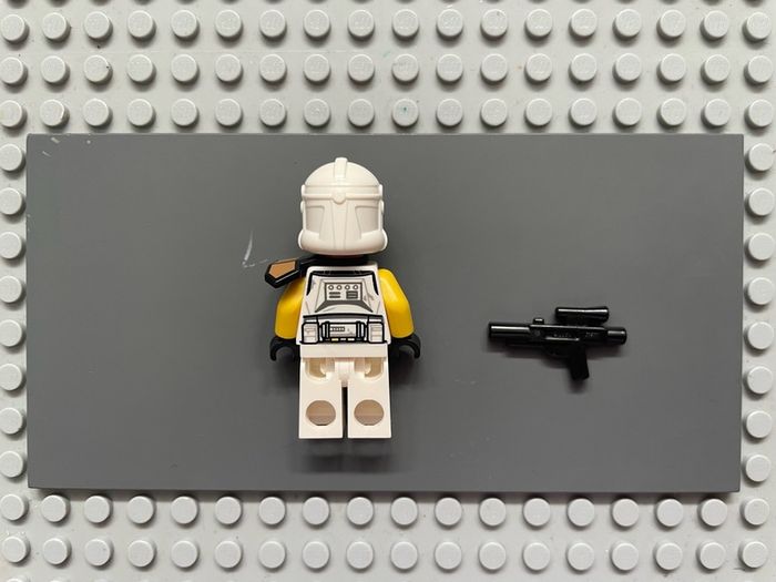 lego Star Wars sw1422 Clone Trooper, 327th Star Corps (Phase 2) minifigure - Nougat Head