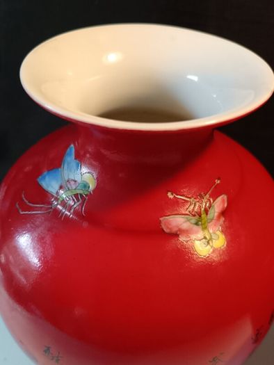 8" Pair of Shende Tang Hand painted Chinese Vintage Vases