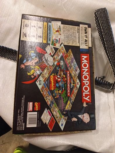 Monopoly Marvel Comics Collectors Edition Board Game