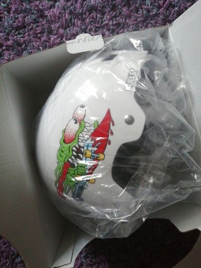 Unisex Santa Cruz Bullet Slasher Skateboard, Bmx Etc Helmet Really Cool!