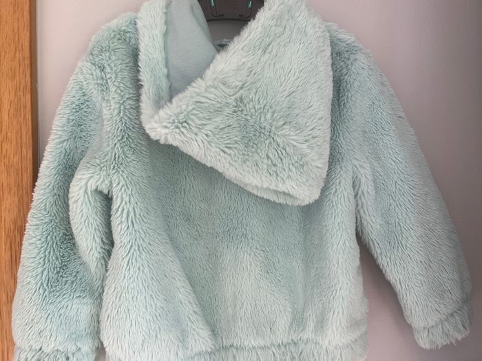 Tesco F+F Aqua fluffy thermal fleece jacket with zip Size 3-4 EUC
