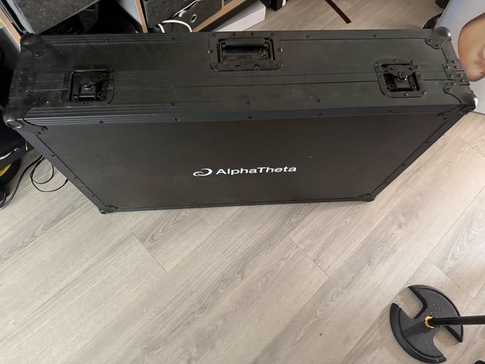 AlphaTheta XDZ-AZ, Original flight case and Dust Protector