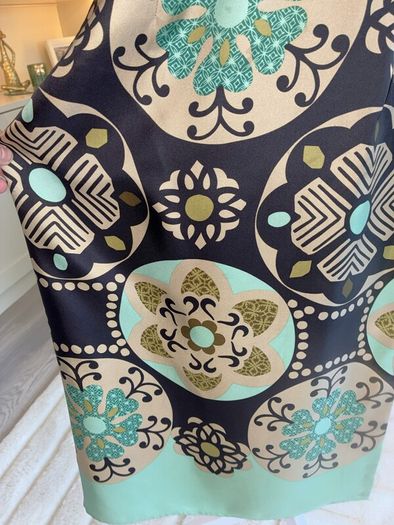 Beautiful Ladies 100% Silk Dress from Phase