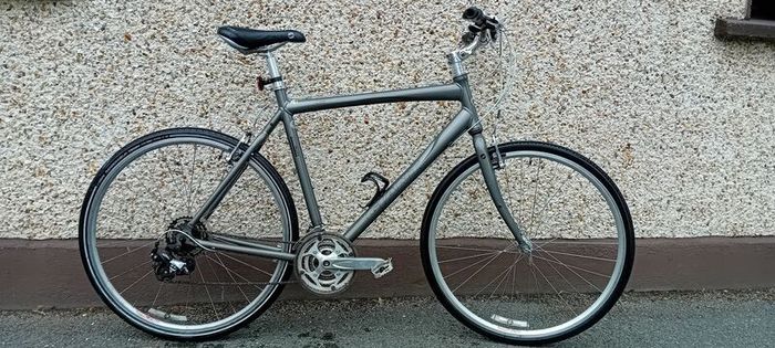 Giant Hybrid Bicycle