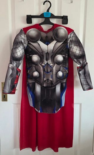 Boy's Thor Halloween costume size M ( 6-7 )