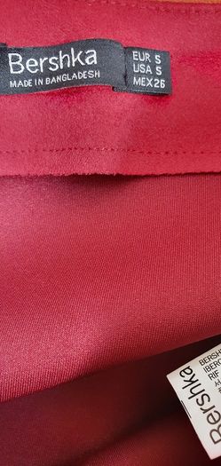 BERSHKA faux suede raspberry ruffle mini skirt Sz S (6-8UK) - Bnwot