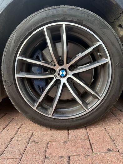 18 inch Genuine BMW 662M G30 /G31 LCi M-Sport Alloys