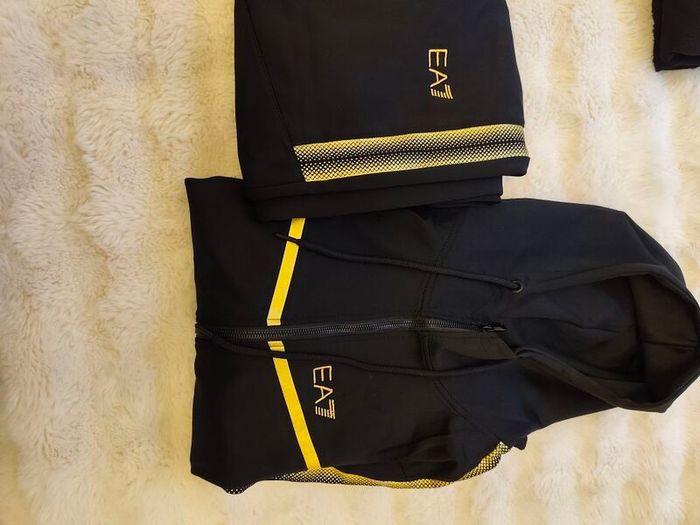 tracksuit