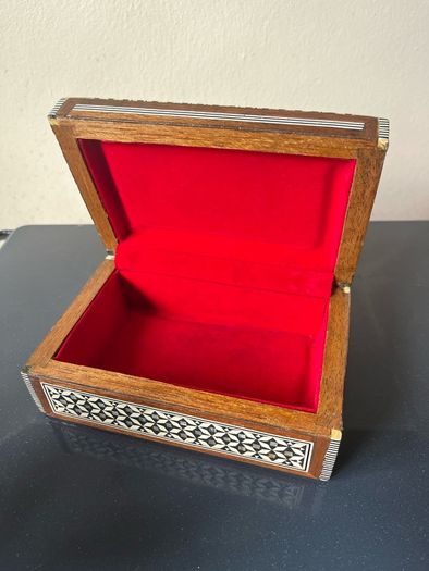 Inlaid wooden box