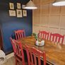 table & chairs Image 3