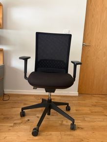 Desk chair