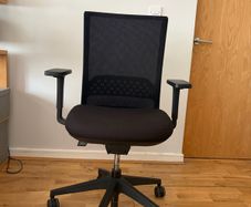 Desk chair