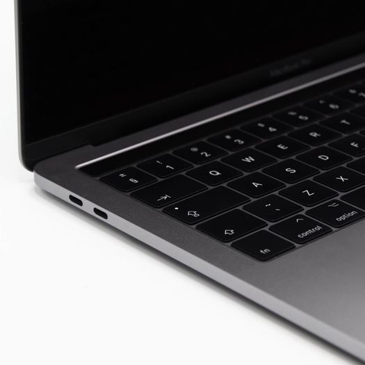 2017 Apple MacBook Pro A1706 13.3" Laptop i7 3.5GHz 16GB RAM 1TB SSD