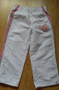 3/4 length White Shorts.   Age 9-10