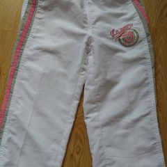 3/4 length White Shorts.   Age 9-10