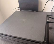 ps4 Slim 1TB and controller 1 12.52 jailbreak