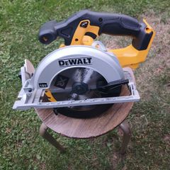 De Walt Circular Saw