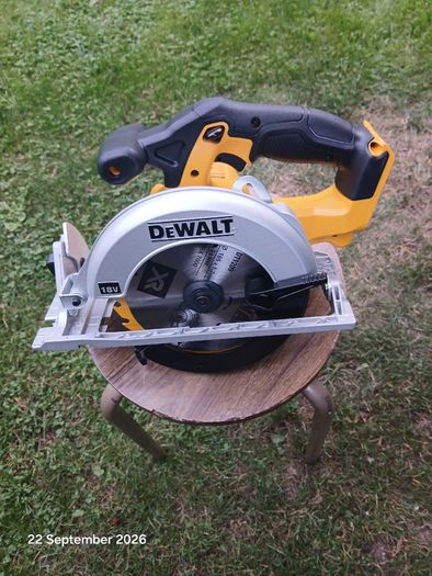 De Walt Circular Saw