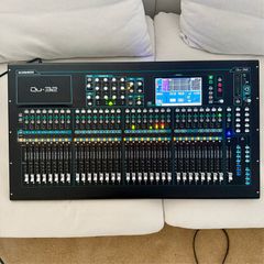 Allen & Heath QU32