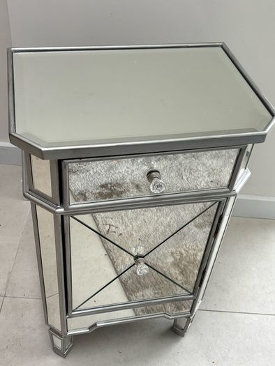 cabinet mirrored