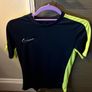 t shirts & Nike top Image 8