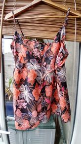 Black Print Cross-over Strap Top