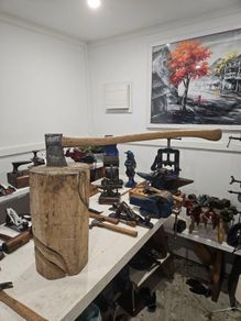 block cutting axe