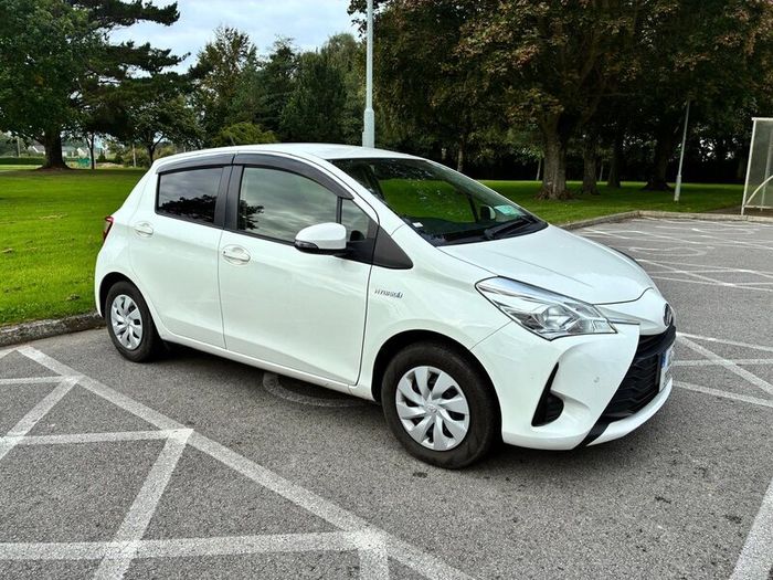 Toyota Vitz 1.5 Hybrid Auto