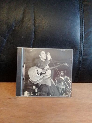 Elvis 50,000 Elvis fans can't be wrong (CD)