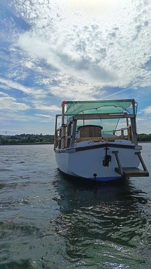 32 FT sailing boat 4 sleeper