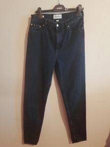 Calvin Klein Jeans Black Mom