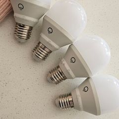 4 x lifx e27 bulbs