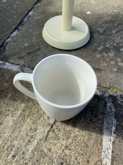 Stand with cups TYPHOON