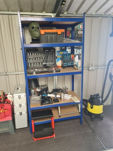 Heavy duty shelving
