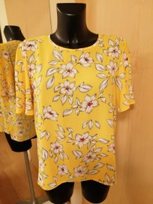 Women's Top Nwt Size 14