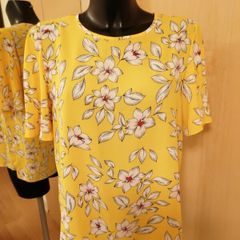 Women's Top Nwt Size 14