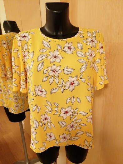 Women's Top Nwt Size 14